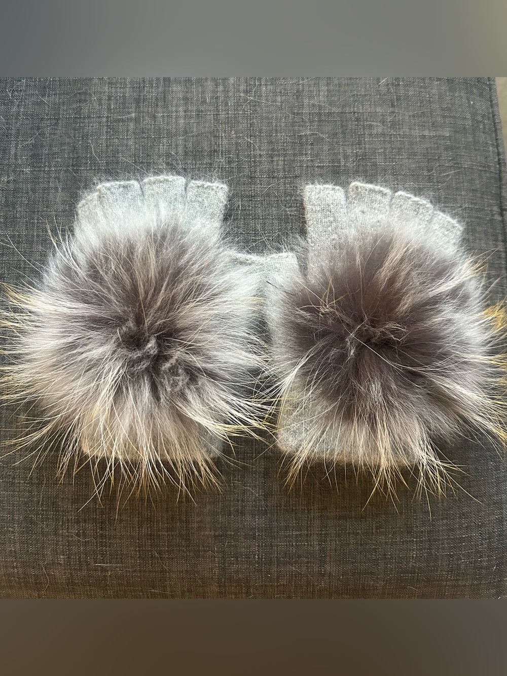 Linda Richards Gray Fingerless Gloves W/ Angora Pom Pom NWOT